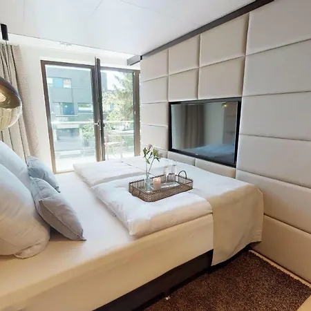White Pearl 2.04 * تيميندورفير ستراند