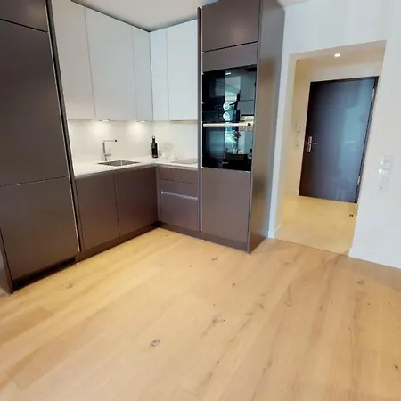 White Pearl 2.04 דירה